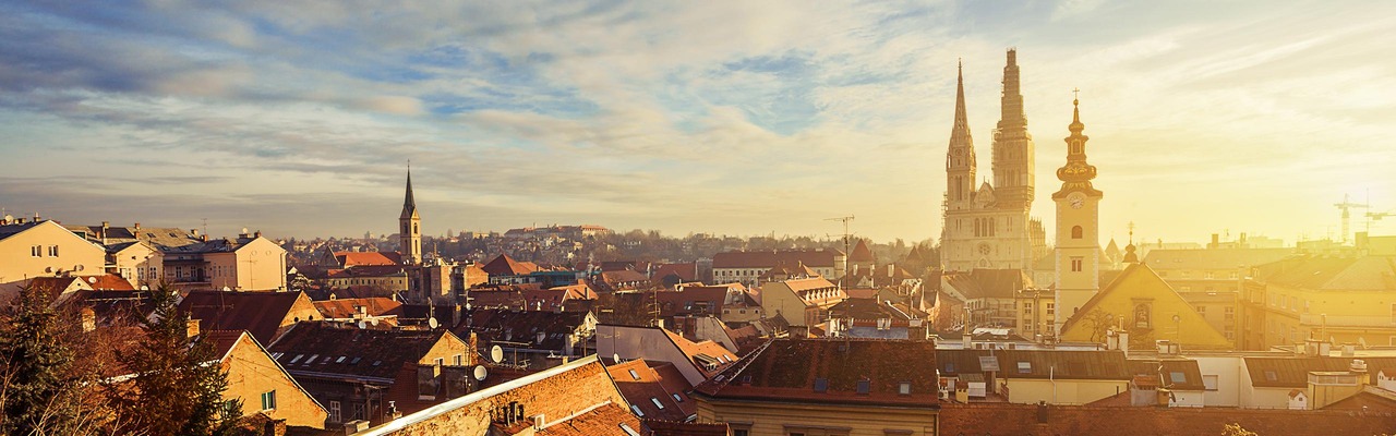 Panorama von Zagreb bei Sonnenaufgang