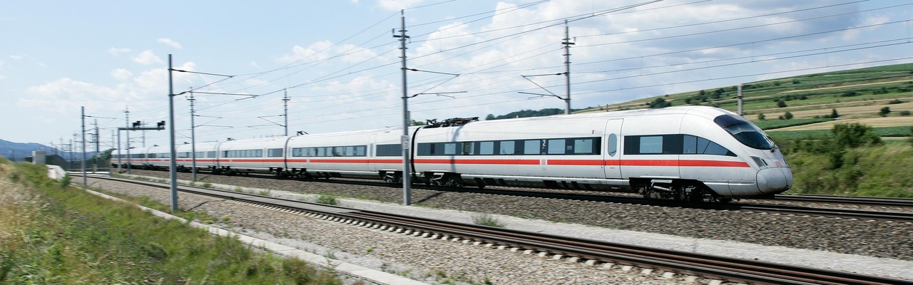 ICE auf offener Strecke