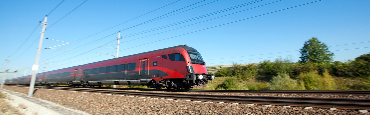 Railjet mit Triebwagen