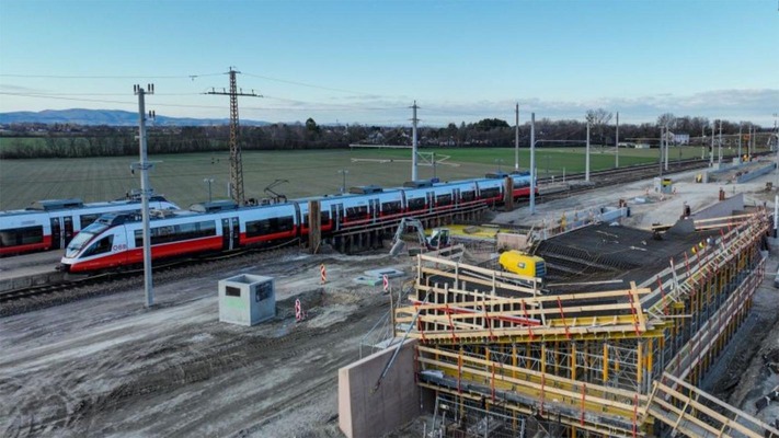 Baustelle am Bahnhof Wampersdorf