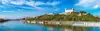 Blick von der Donau auf Burg Bratislava