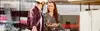 Mann und Frau vor E-Bikes