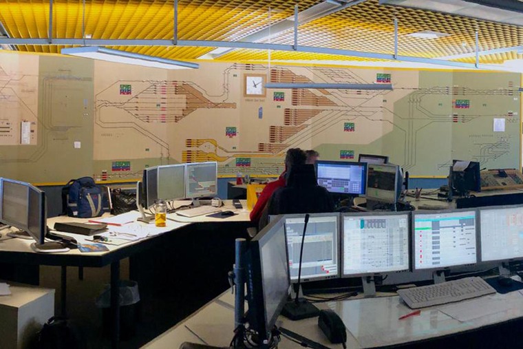 Unsere internationalen Trainees sind bei Rail Cargo Hungaria, Rail Cargo Carrier - Italy, Rail Cargo Logistic - Poland, Rail Cargo Carrier - Czech Republic, Rail Cargo Carrier - Croatia und Rail Cargo Carrier - PCT tätig.<br/>Our international trainees are active at Rail Cargo Hungaria, Rail Cargo Carrier - Italy, Rail Cargo Logistic - Poland, Rail Cargo Carrier - Czech Republic, Rail Cargo Carrier - Croatia und Rail Cargo Carrier - PCT. 