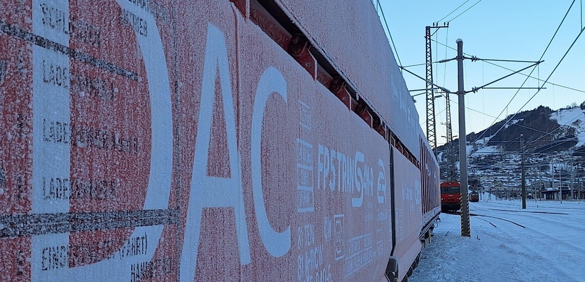 Winter testing of the Digital Automatic Coupling (DAC) on a snow-covered freight wagon