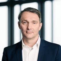 Ewald Zenz, Head of Traction