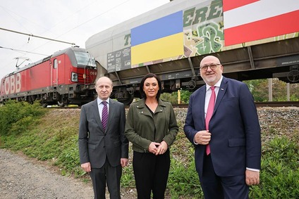 vlnr. Landwirtschaftsministerin Elisabeth Köstinger, ukrainischen Botschafter Vasyl Khymynets, ÖBB CEO Andreas Matthä