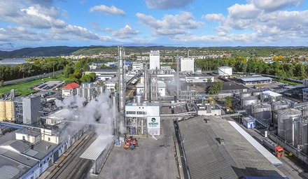 Luftaufnahme der Industrieanlage KremsChemie in Krems an der Donau