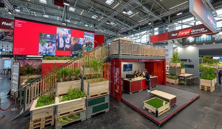 Messestand der Rail Cargo Group auf der transport logistic in München