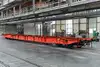 Sggnss-Containerwagen der Rail Cargo Group in einer Werkshalle