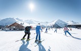Skifahrer auf Piste in St. Anton