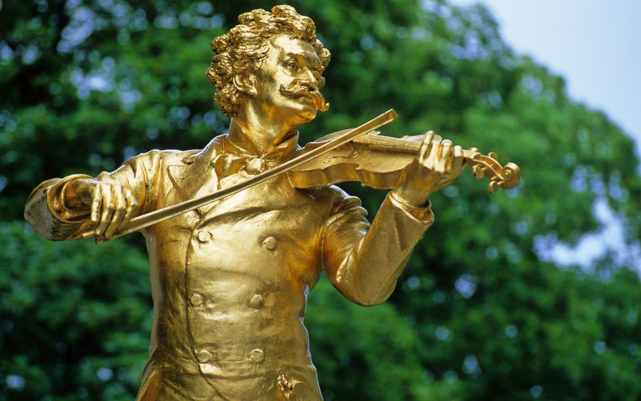 Statua di Vienna di Johann Strauss © dmaroscar/iStock/Thinkstock