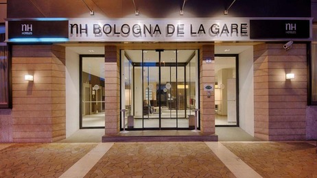 NH Bologna De La Gare Eingang