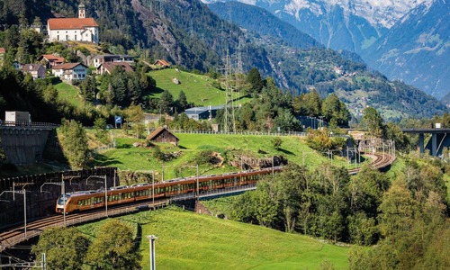 Gotthard Panorama Express © Thomas Kessler Visuals, thomaskessler.ch Gotthard Panorama Express