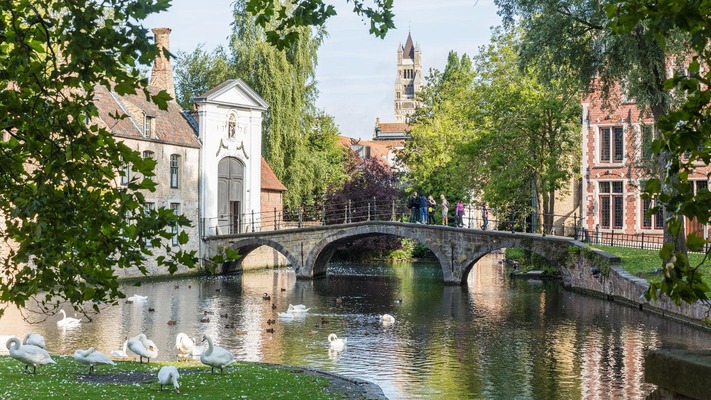 Family visiting Bruges