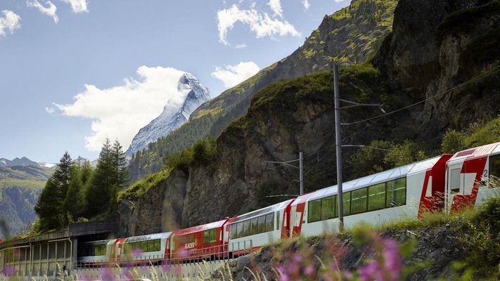 Glacier Express bei Zermatt