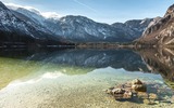 Blick auf die Berge am Bohinj-See in Slowenien