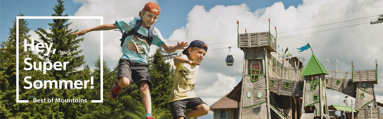 Geisterberg Sujet - Children jump happily through the landscape