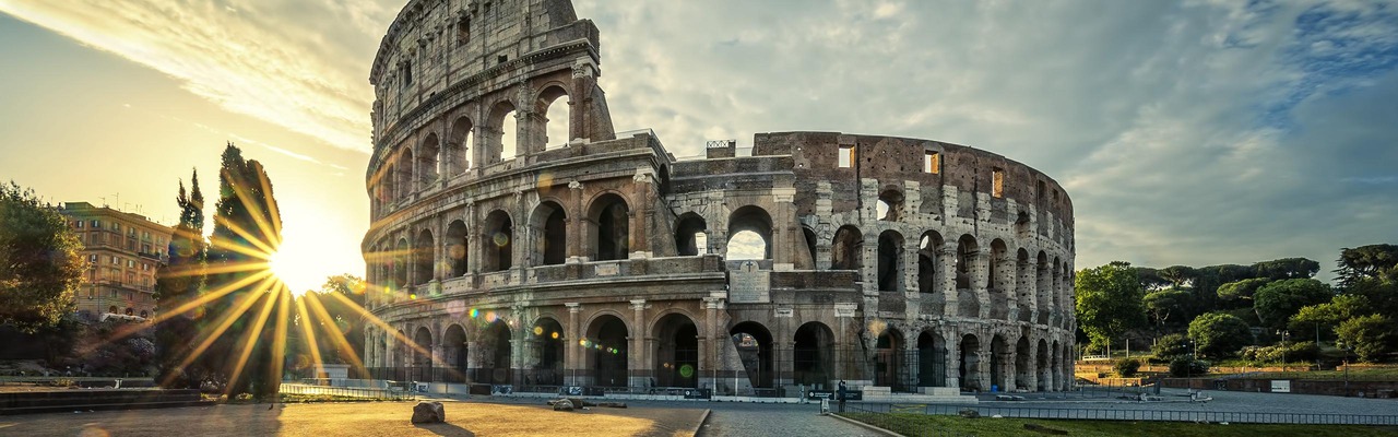 Sonnenuntergang beim Colosseum in Rom