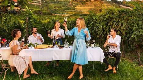 Top tips for Dresden Elbland; People on vineyard