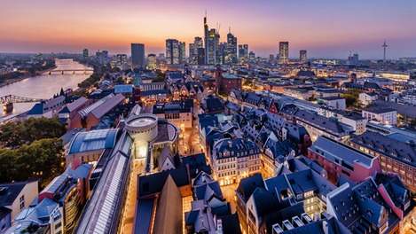 Find your favorite spot in Frankfurt; Frankfurt am Main: Skyline and new oldtown