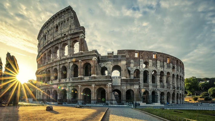 Sonnenuntergang beim Colosseum in Rom