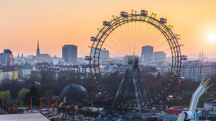 Wiener Riesenrad at dusk