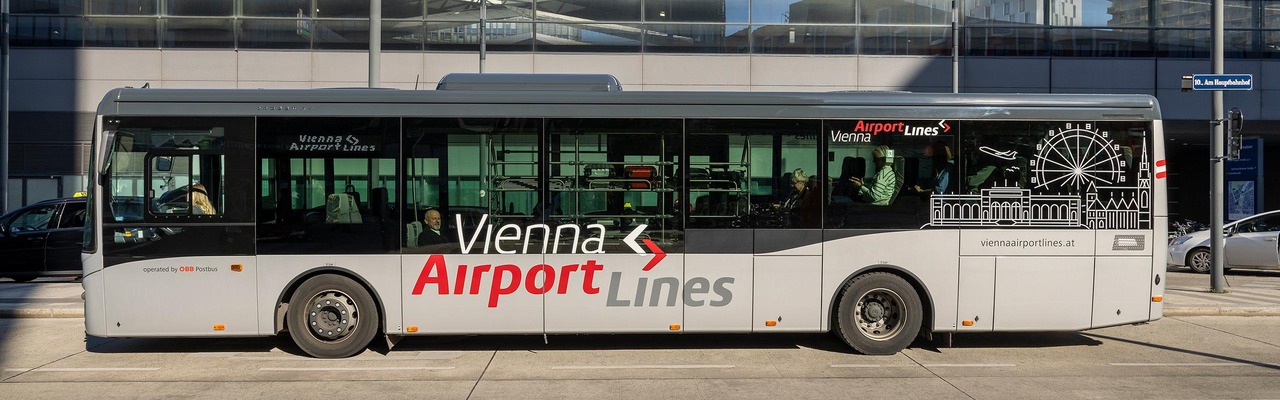 Bus der Vienna Airport Lines am Wiener Hauptbahnhof